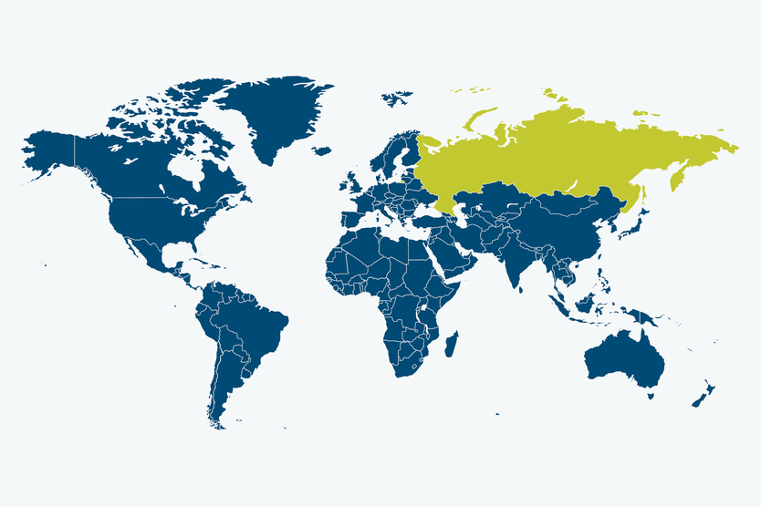 Weltkarte in blau, Russland ist grün hervorgehoben